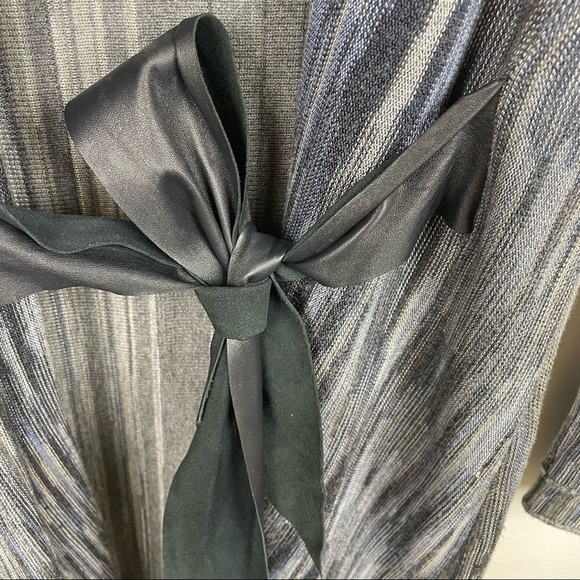 Nie + Zoe gray long knit sweater cardigan M with belt - Picture 3 of 5